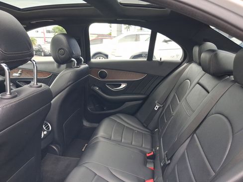 Used 2018 Mercedes-Benz C 300 Sedan image 23