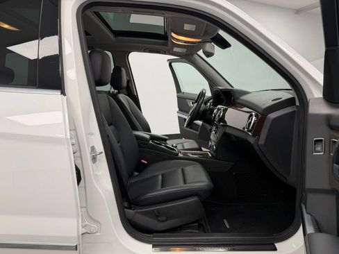 Used 2015 Mercedes-Benz GLK 350 4MATIC image 36