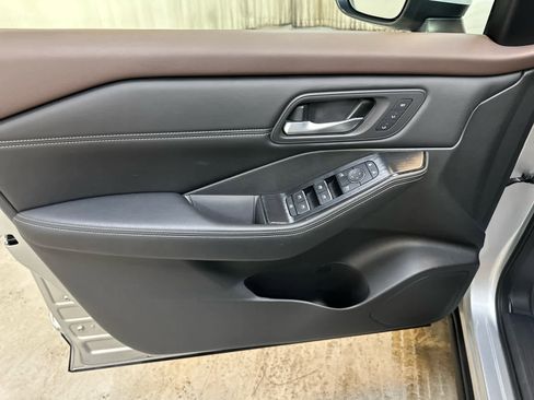 Certified 2022 Nissan Rogue SL w/ SL Premium Package image 27