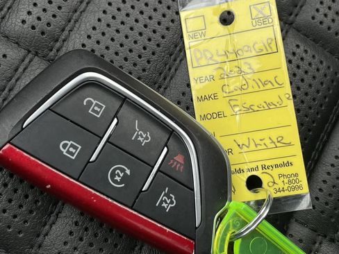 Certified 2023 Cadillac Escalade ESV V image 38