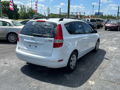 Used 2010 Hyundai Elantra SE w/ Popular Equipment Pkg 2 image 4