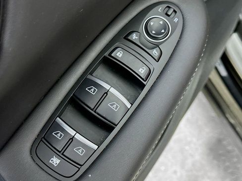 Used 2025 INFINITI QX50 Sport AWD/4WD image 9