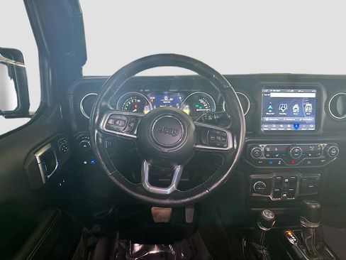 Used 2023 Jeep Wrangler Unlimited Sahara w/ Cold Weather Group AWD/4WD image 21