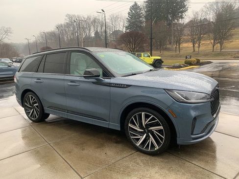 New 2026 Lincoln Aviator Black Label w/ Black Label Special Edition image 37