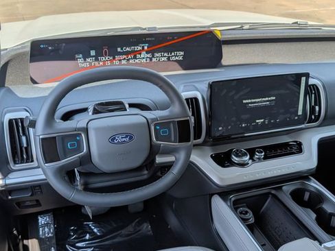 New 2025 Ford Expedition Max Active image 39