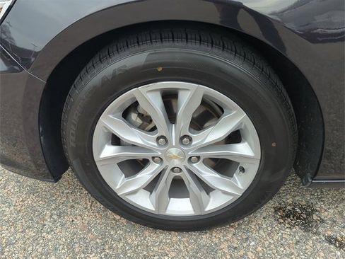 Certified 2023 Chevrolet Malibu LT image 32