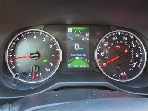 Used 2022 Toyota RAV4 XLE image 12