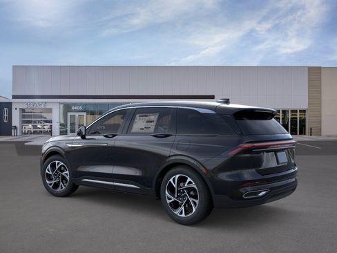 New 2026 Lincoln Nautilus Premier AWD/4WD image 4