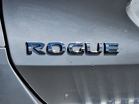 Used 2016 Nissan Rogue SV AWD/4WD image 30