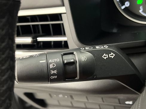 Used 2025 Mitsubishi Outlander SE AWD/4WD image 54