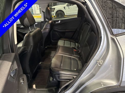 Used 2022 Ford Escape SEL image 6