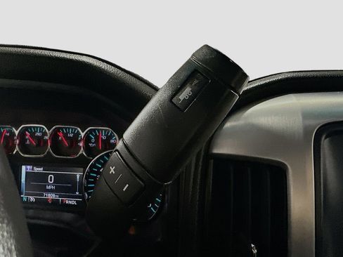 Used 2018 GMC Sierra 1500 SLE w/ SLE Value Package image 17