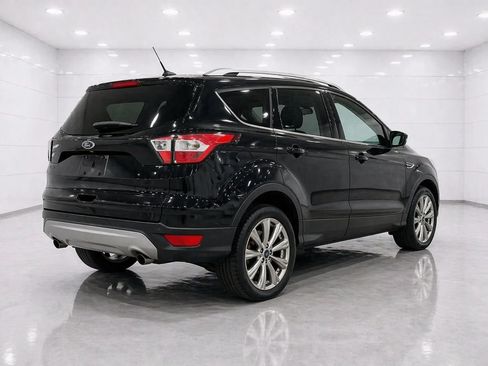 Used 2017 Ford Escape Titanium FWD image 5