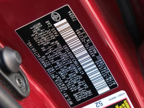 Used 2018 Toyota Camry SE FWD image 16