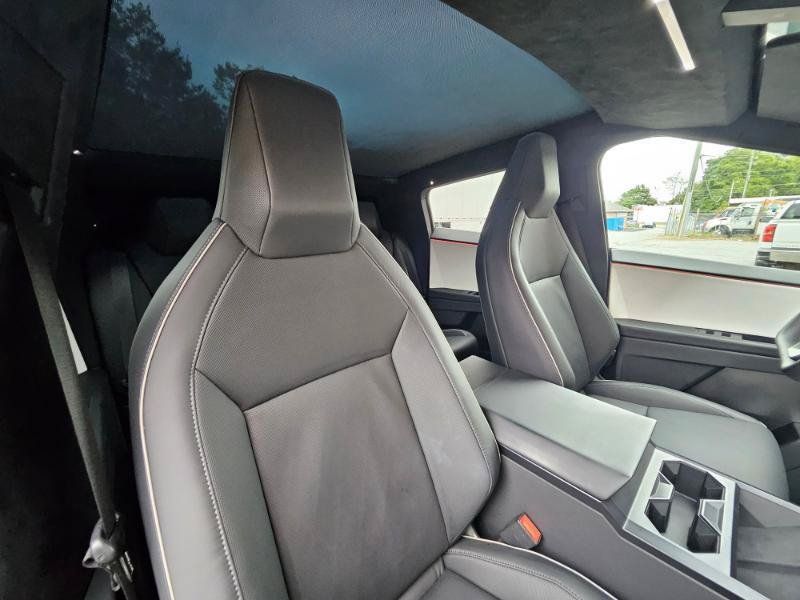 Used 2024 Tesla Cybertruck AWD Crew Cab image 67