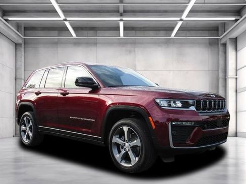 New 2026 Jeep Grand Cherokee Limited AWD/4WD image 1