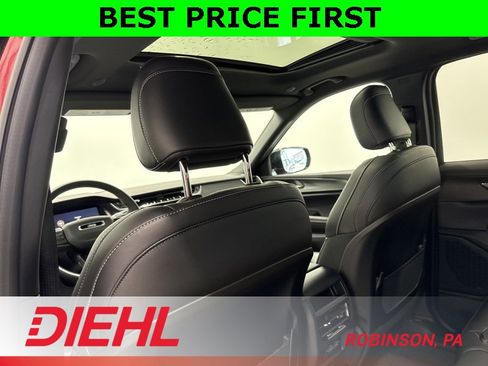 New 2025 Jeep Grand Cherokee Altitude image 18