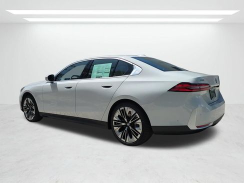 New 2027 BMW 530i xDrive w/ Premium Package AWD/4WD image 6