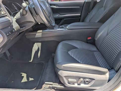Used 2024 Toyota Camry SE FWD image 16