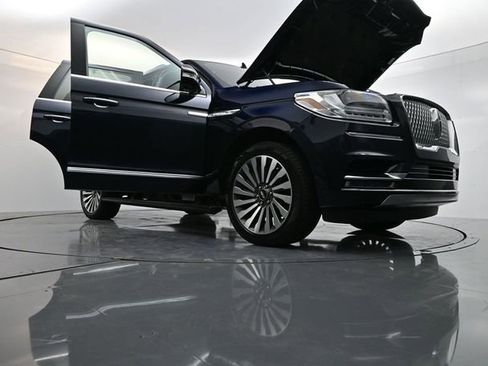 Used 2021 Lincoln Navigator Reserve w/ Luxury Package image 35