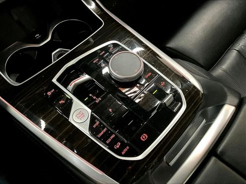 Used 2025 BMW X7 xDrive40i image 37