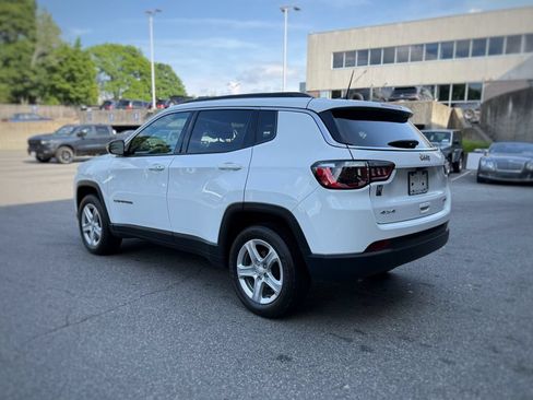 Used 2023 Jeep Compass Latitude w/ Convenience Group AWD/4WD image 12