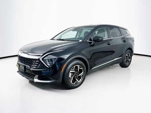 Used 2025 Kia Sportage LX FWD image 3