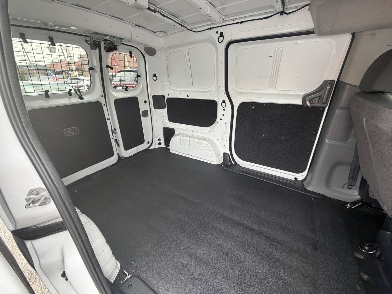 Used 2020 Nissan NV200 SV w/ Sliding Glass Door Package FWD image 15