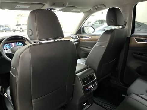 New 2026 Volkswagen Atlas SE image 19