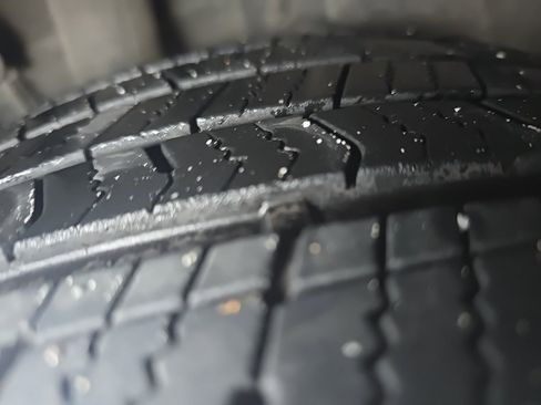 Used 2020 Toyota Camry LE image 9