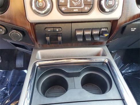 Used 2016 Ford F250 Lariat w/ Chrome Package image 21