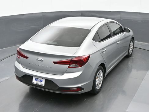 Used 2020 Hyundai Elantra SE image 34