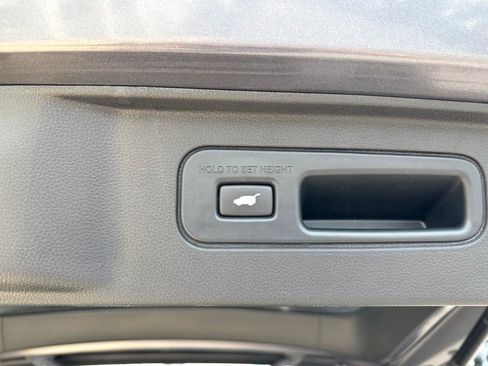 Used 2024 Honda Pilot Elite image 7