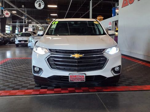 Used 2019 Chevrolet Traverse LT AWD/4WD image 2