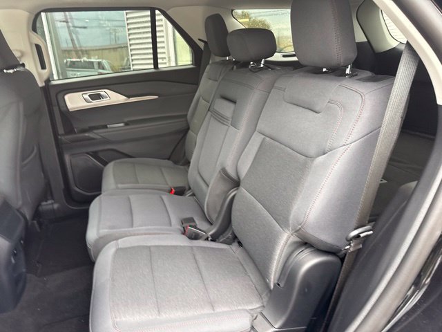 Used 2026 Ford Explorer Active AWD/4WD image 11
