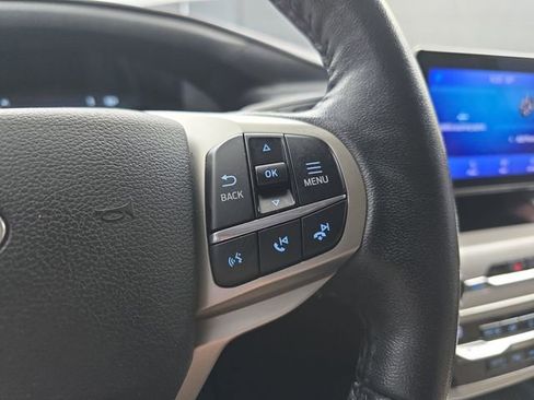 Used 2021 Ford Explorer XLT RWD image 34