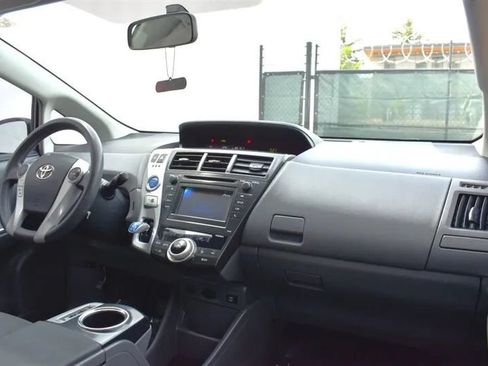 Used 2012 Toyota Prius V Two FWD image 11