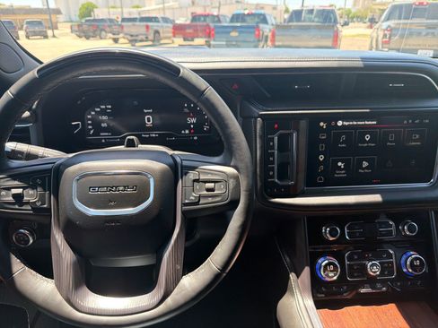 Used 2024 GMC Yukon XL Denali Ultimate AWD/4WD image 26