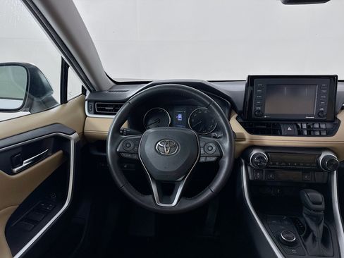 Certified 2022 Toyota RAV4 XLE w/ XLE Grade Weather Package AWD/4WD image 21