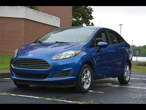 Used 2019 Ford Fiesta SE FWD image 1
