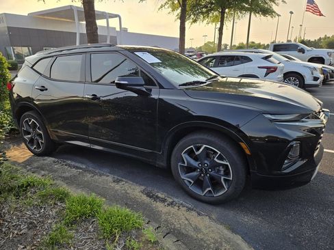 Used 2021 Chevrolet Blazer RS w/ Enhanced Convenience Package FWD image 4