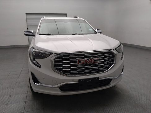 Used 2020 GMC Terrain Denali w/ Denali Premium Package FWD image 14