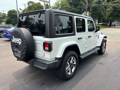 Used 2019 Jeep Wrangler Unlimited Sahara w/ Cold Weather Group AWD/4WD image 5