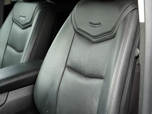 Used 2019 Cadillac XT5 Luxury image 16