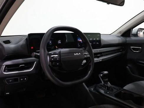 Used 2025 Kia K4 LXS image 15