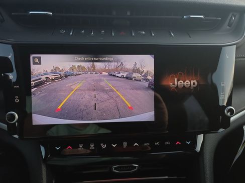 New 2026 Jeep Grand Cherokee Limited w/ Limited Altitude Package AWD/4WD image 18