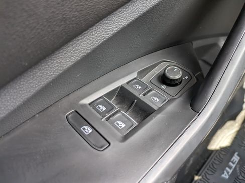 Certified 2024 Volkswagen Jetta Sport FWD image 19