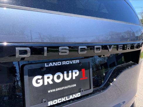 Used 2025 Land Rover Discovery Dynamic SE AWD/4WD image 29