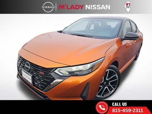 Used 2025 Nissan Sentra SR image 2