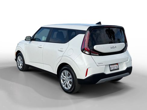 Certified 2025 Kia Soul LX FWD image 3
